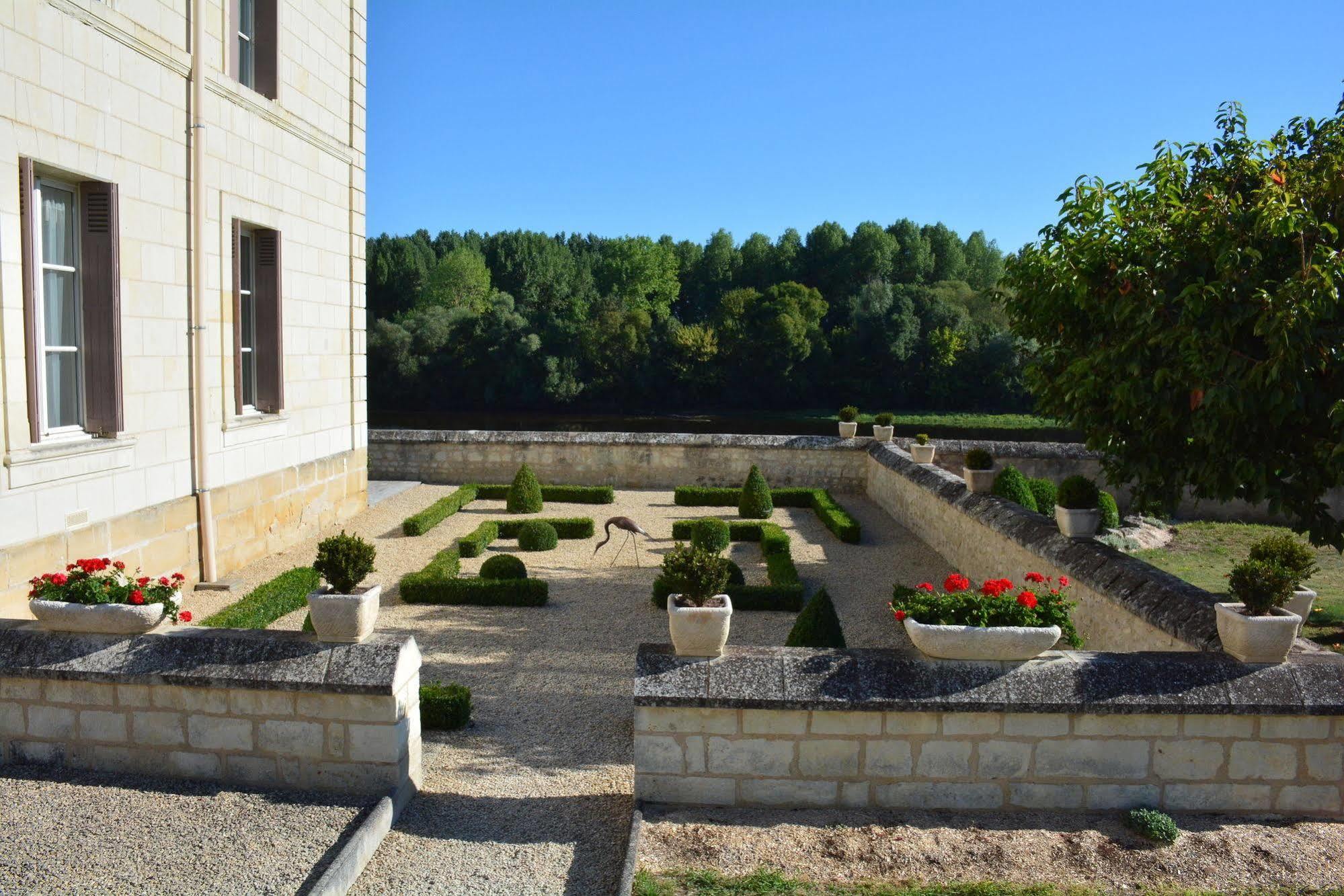 Domaine Du Heron Chinon Exterior photo